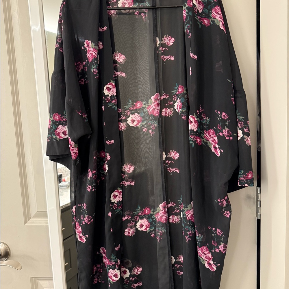 Massini Black and Pink Floral Robe